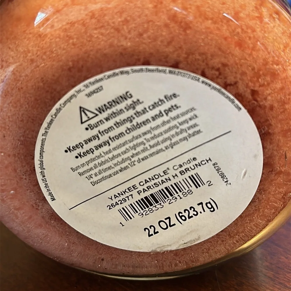 22 ounce large jar Yankee candle Parisian holiday brunch new